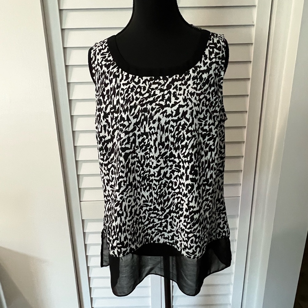 Chic Black and White Patterned Women's Tank Top
